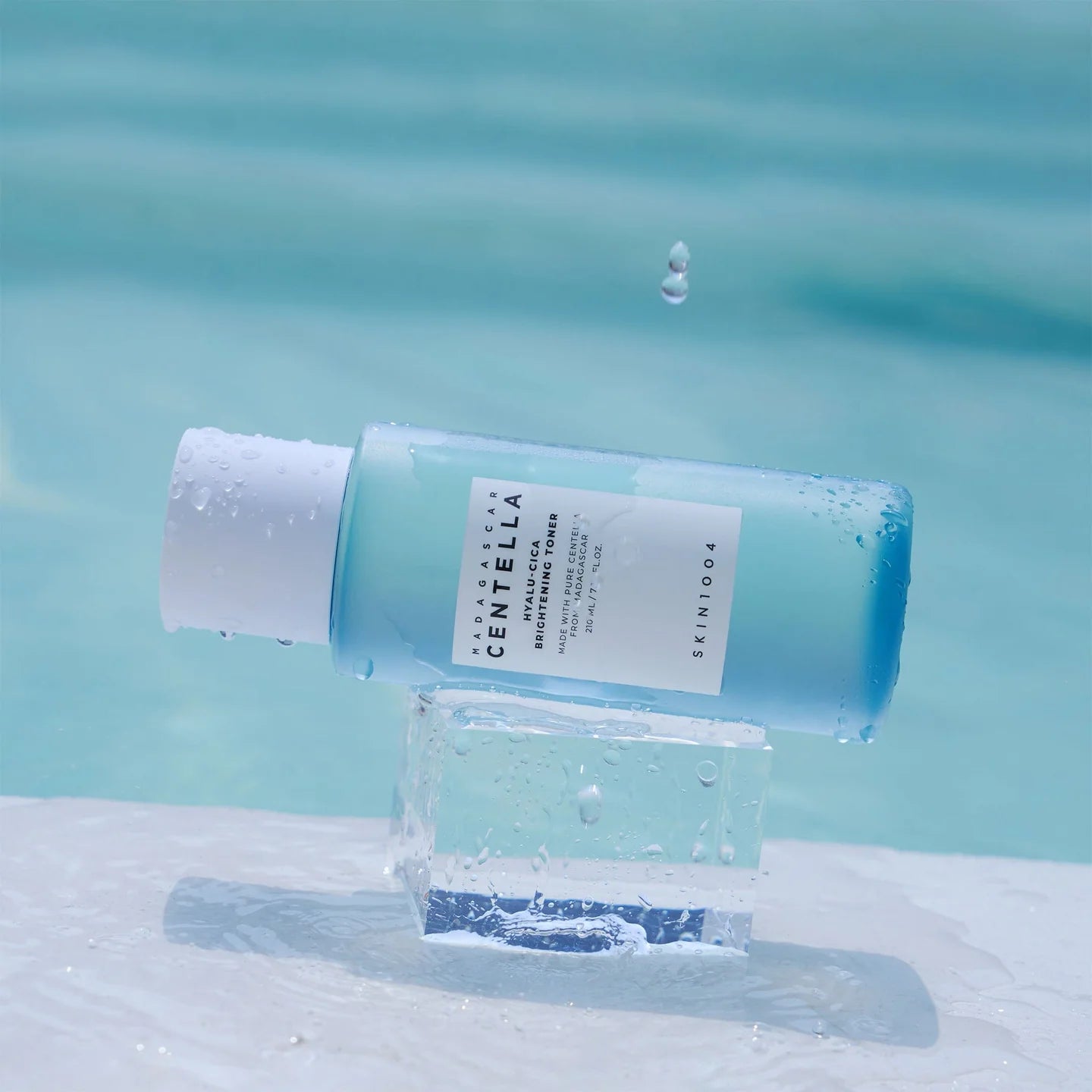 SKIN1004 Madagascar Centella Hyalu-Cica Brightening Toner 210ML